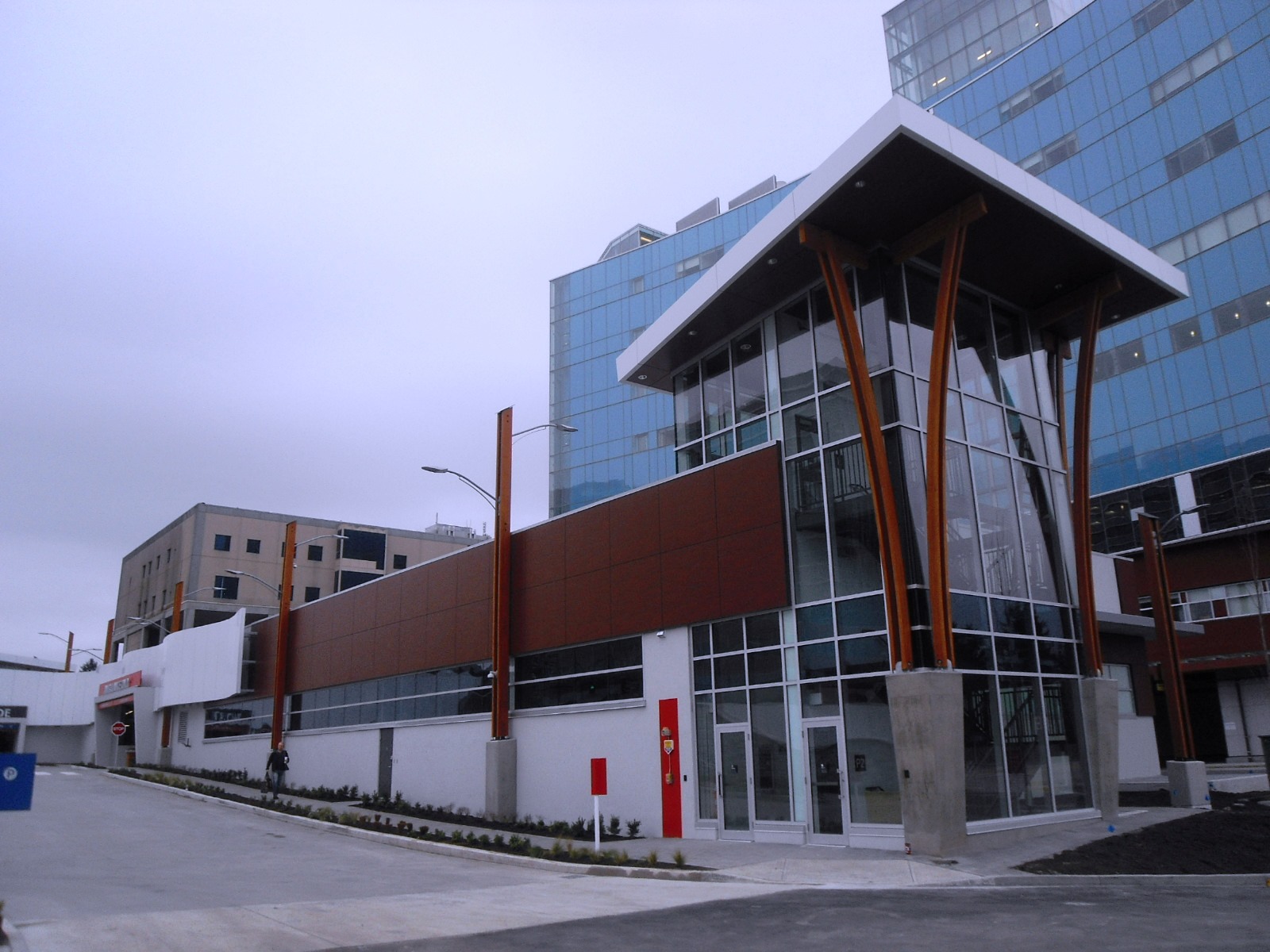 surrey memorial hospital (1)